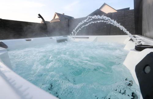 Pruchten House | Poolaris - Modernes Ferienhaus mit Whirlpool