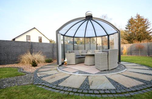 Pruchten House | Poolaris - Modernes Ferienhaus mit Whirlpool