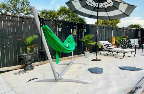 Brandon House | PoolHouse@CabanaClub907, Sleeps 9/fur babies welcomed