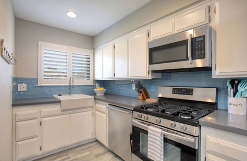 Downtown Condo | Poolside and Ocean View - 104 Pismo Shores