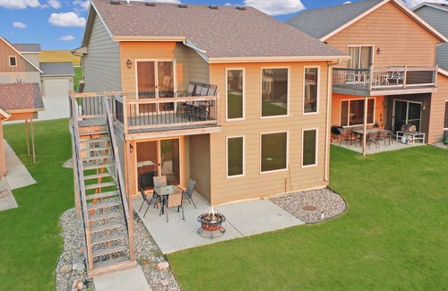 Okoboji House | Poolside Cabin At Bridges Bay - Okoboji - Arnolds Park