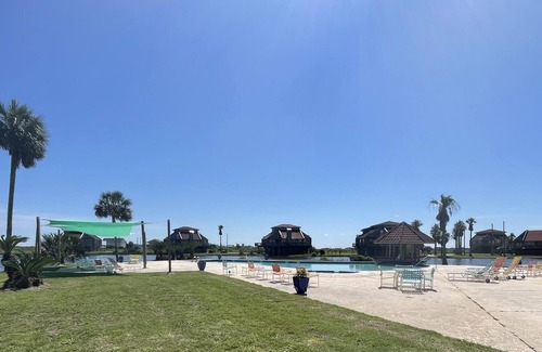 Matagorda Condo | Poolside Condo with Gulfview - Bahia de Matagorda Clubhouse