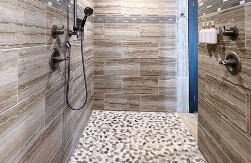 Bellville House | Poolside Guesthouse | unwind at the ferns