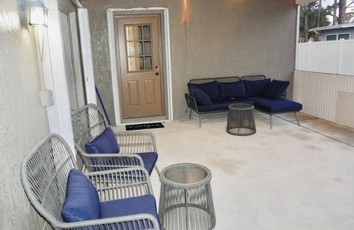Venice Gardens House | Poolside Oasis-5 Miles from Venice Beach