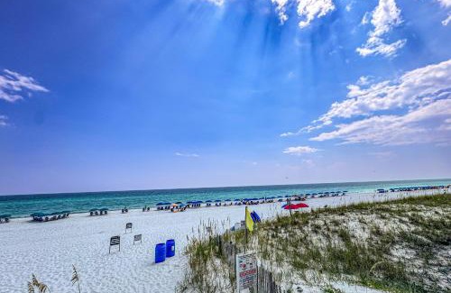 Holiday Isle Apartment | Poolside Villas #203