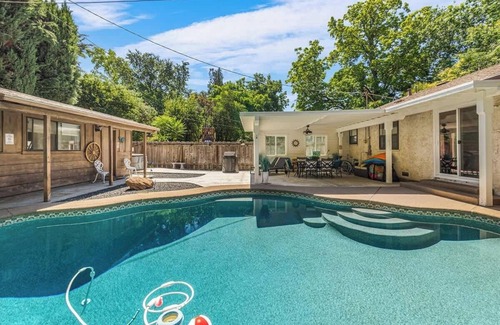 Chico House | Poplar Park Retreat S