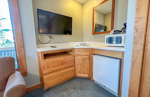 Lutsen Hotel | Poplar River Condos 601 - Lake Superior - Lutsen, MN