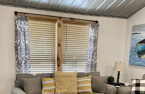 Springville Cabin | Poplar Springs- new Cabin 3 min walk to Kentucky lake!