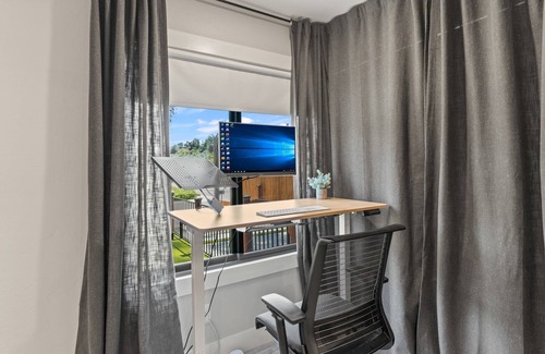 Spinnaker Hill House | Poppy Cottage with Spa Modern Luxury