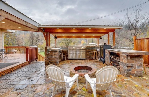 Ahsahka Cottage | Popular Clearwater river Idaho. Enjoy Outdoor kitchen, and spa shower.