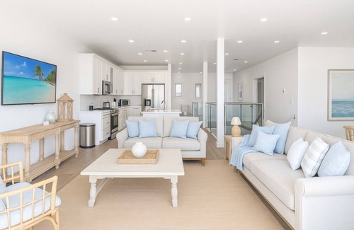 South Oceanside Apartment | Popular New Beach House on Sand, Private Fire Ring