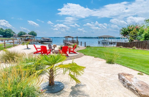 Mount Mourne House | Popular Pet Friendly Lake Home! Pool, Hot Tub & Sandy Beach! Book Summer '26 NOW