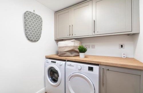 Leeds Apartment | Popular Two Bed Apt in Leeds City