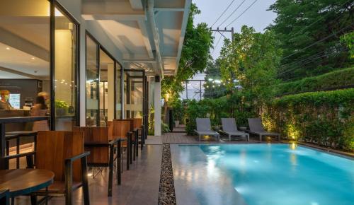Old City Hotel | POR Thapae Gate