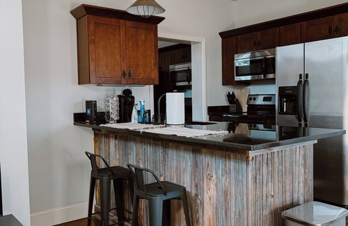 Franklin House | Porch & Pasture: Charming 2-bedroom house in marvelous Franklin with AC, WiFi