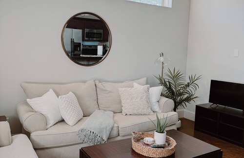 Franklin House | Porch & Pasture: Charming 2-bedroom house in marvelous Franklin with AC, WiFi
