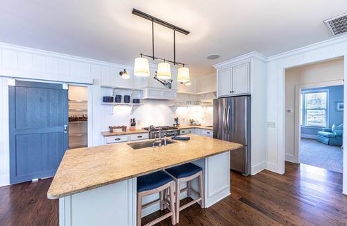 Reynolds Landing House | Porchview 4 bedroom 3 1/2 bath