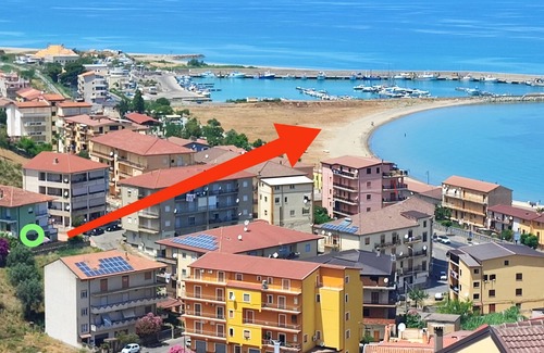 Cariati Villa | Port-AGIP areaDouble room, shared bathroom(with single) in cottage fam.