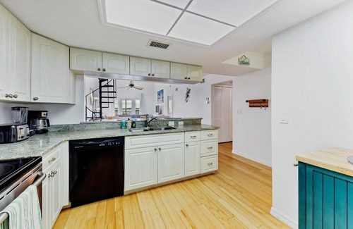 Port Charlotte Condo | Port Charlotte Private Waterfront Condo WA4410-317