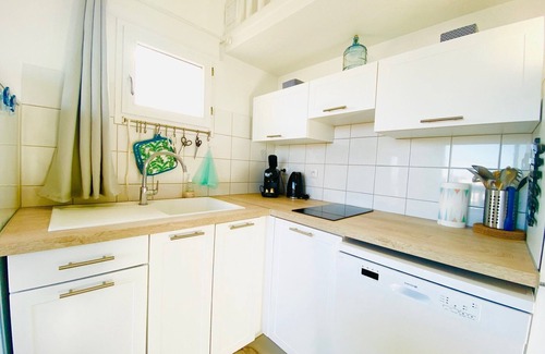 Port Grimaud Apartment | Port-Grimaud T2 seafront apartment with mezzanine