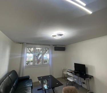 Lazaret Apartment | Port Lympia - Grand 2 Pièces Confort