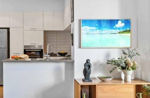 Port Melbourne Apartment | Port Melb. Penthouse Resort. 2BR. 2Pools/Spa/Gym