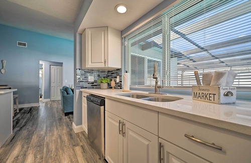 Orchid Lake Village House | Port Richey Getaway w/Lanai, Pool & Grill!