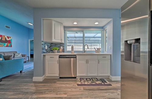 Orchid Lake Village House | Port Richey Getaway w/Lanai, Pool & Grill!