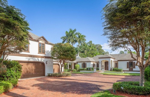 West Naples House | Port Royal Newly Renovated Contemporary Home On 3/4 Acres Walking Distance Beach