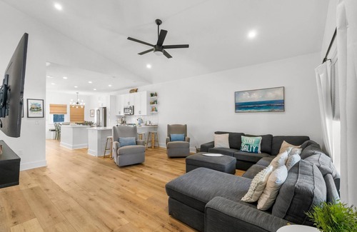 Port St. Joe House | Port St Joe Beach House - Pet Friendly, Private Pool, Beach Family Fun, Sleeps 8