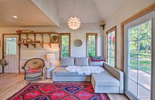 Adelma Beach House | Port Townsend Cottage Near Wineries and Golf