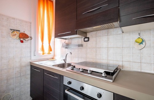 Historic Center Apartment | Porta Mascarella Apartment by Wonderful Italy