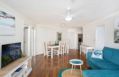 Bilinga Apartment | Porta Pacifique 25 - Renovated Bilinga Beachfront - Min. 3 Night Stays