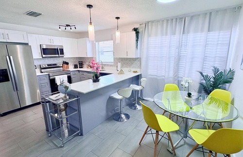 Downtown Miami House | PortHouse close to PortMiami & Wynwood 4BR/2BA/8pp