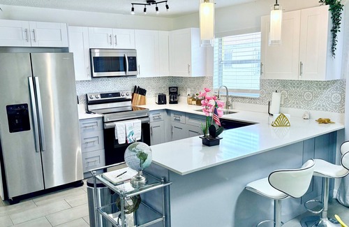 Downtown Miami House | PortHouse close to PortMiami & Wynwood 4BR/2BA/8pp