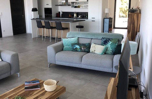 Albitreccia House | PORTICCIO NEW CONTEMPORARY VILLA PANORAMIC SEA VIEW HEATED POOL