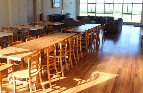 Allestree Cabin | Portland Bay Lodge - Group Accommodation