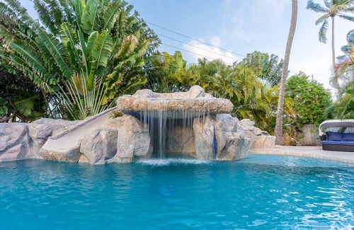 Portlock House | Portlock Paradise Hale | Resort-Style Pool + Lanai
