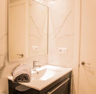 A Carrasca Apartment | PORTO & AMERICA.