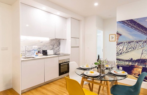 Lordelo do Ouro e Massarelos Apartment | Porto River Flat w/Patio by LovelyStay