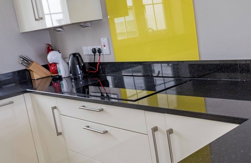Portrush House | Portrush Harbour (Kerr St) townhouse. Sleeps 19.