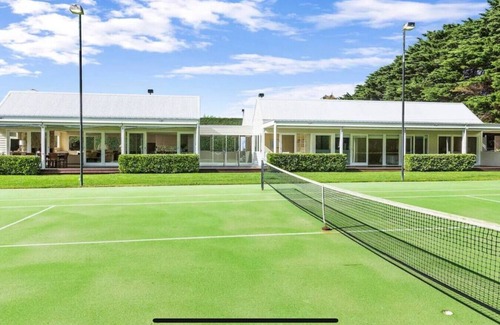 Portsea House | Portsea Palatial, splendid & spacious!