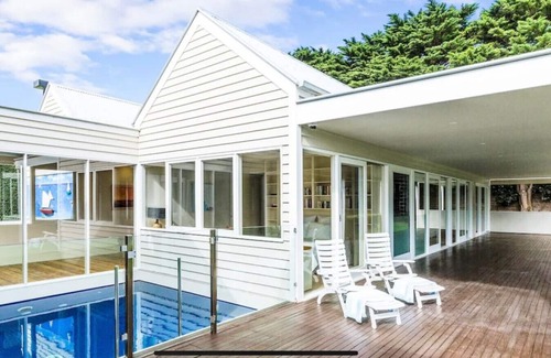 Portsea House | Portsea Palatial, splendid & spacious!