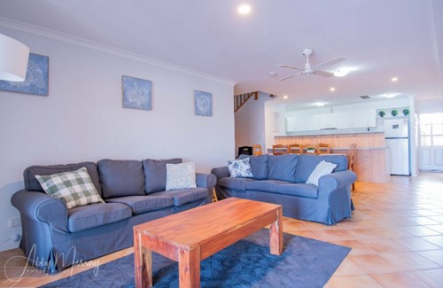 Geographe House | Portside Paradise –Marina-Front Retreat with Views