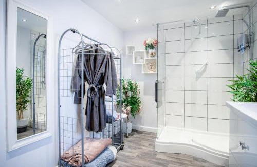 Bishopston Apartment | Portway Nook - 1 Bedroom Studio - Bishopston
