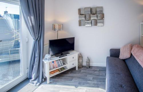 Bishopston Apartment | Portway Nook - 1 Bedroom Studio - Bishopston