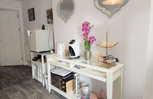 Bishopston Apartment | Portway Nook - 1 Bedroom Studio - Bishopston
