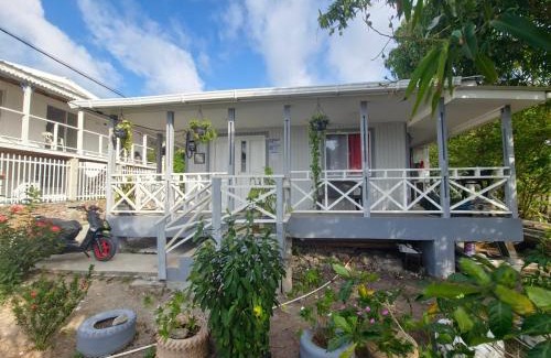 Providencia House | Posada Hill View