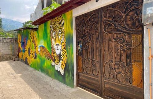 San Juan La Laguna House | “Posada Vicentas” compartir con una familia Tz’utujil
