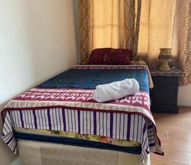 San Juan La Laguna House | “Posada Vicentas” compartir con una familia Tz’utujil